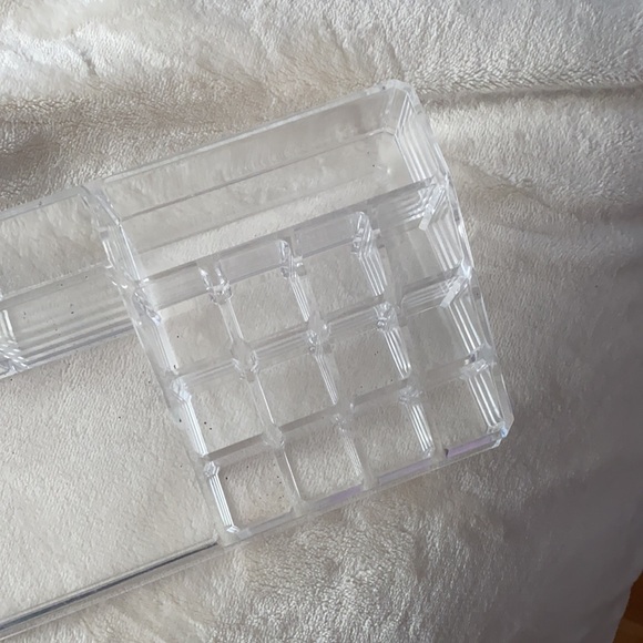 Acrylic Makeup Holder - Picture 2 of 2